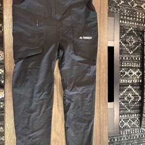 Adidas women’s High Waisted Hiking Pants NWOT Size XL
